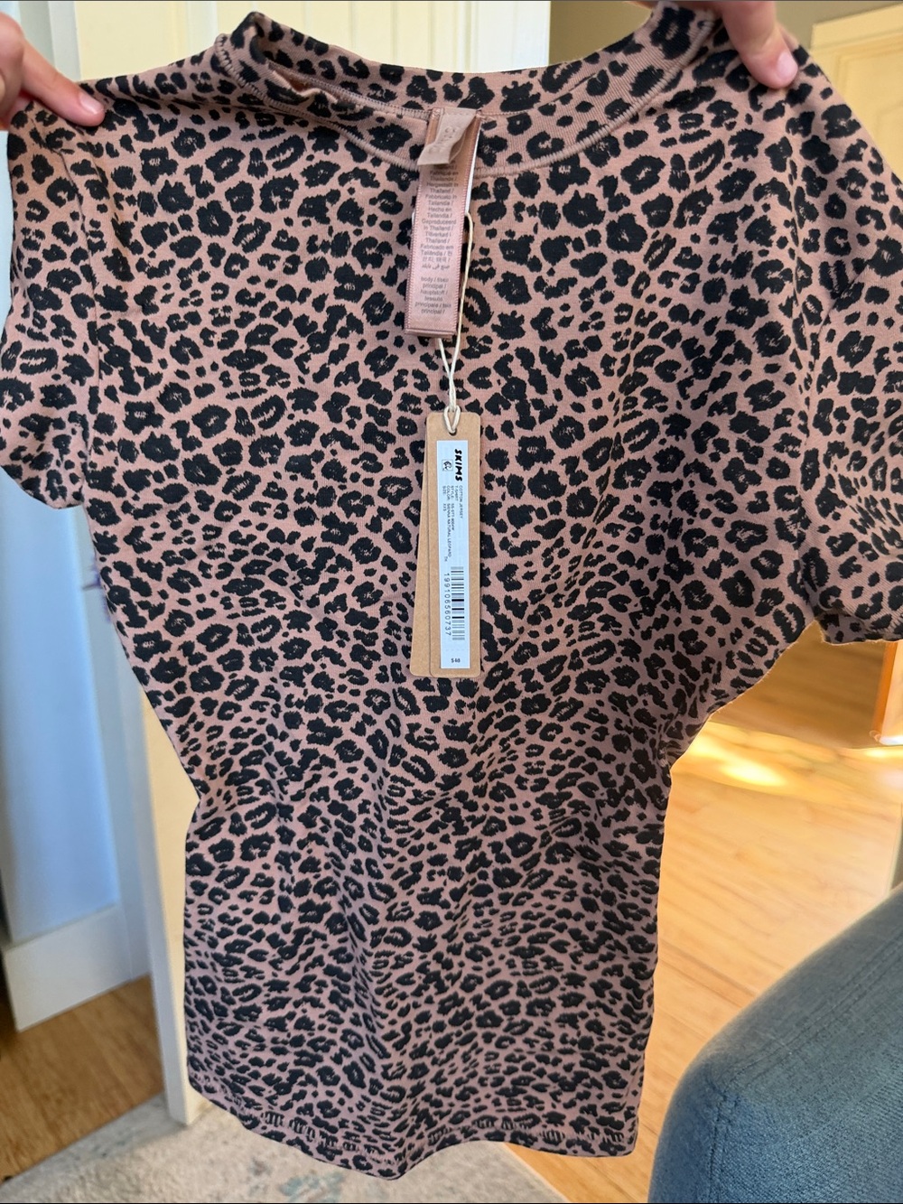 SKIMS Short Sleeve Leopard Print Tee in Blush & Black